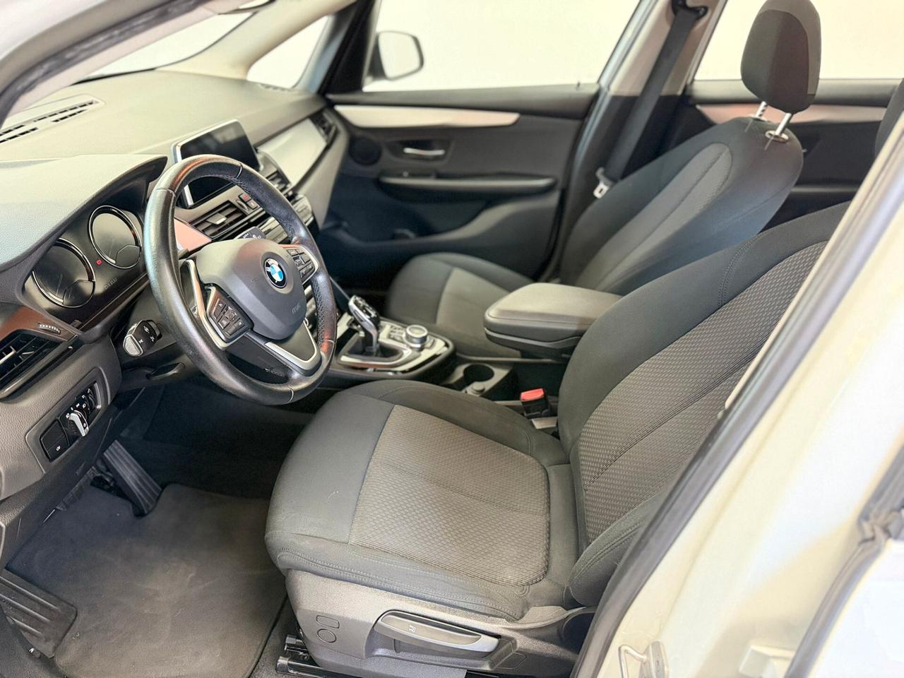 Bmw 2er Active Tourer 220d Luxury aut.