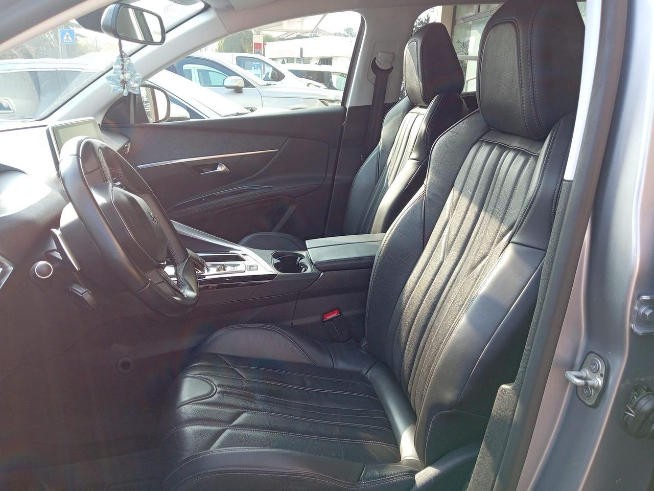 Peugeot 5008 Allure 1.6 Blue HDI 115 #7829