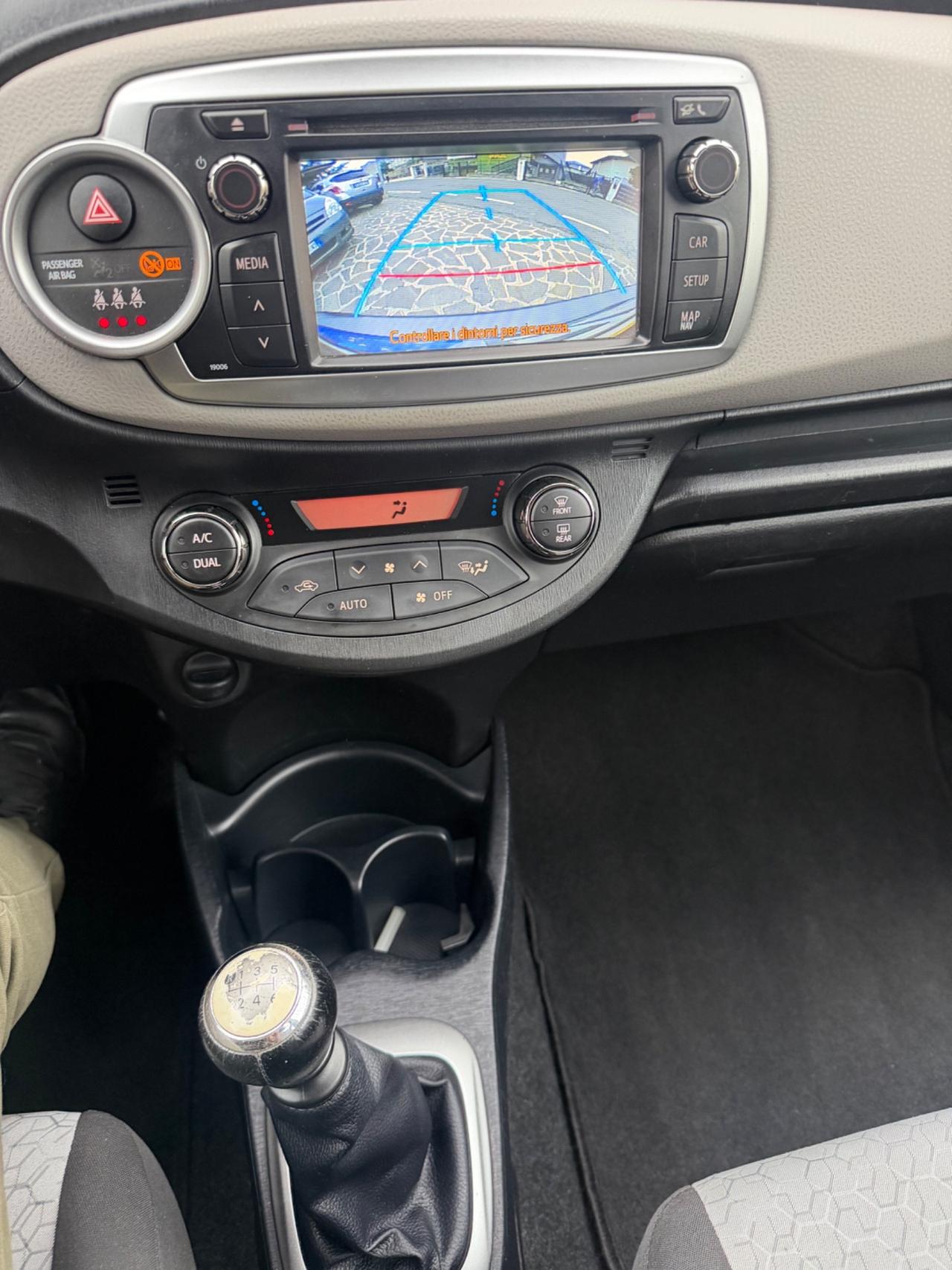 Toyota Yaris 1.3 3 porte Lounge CVT Stop & Start