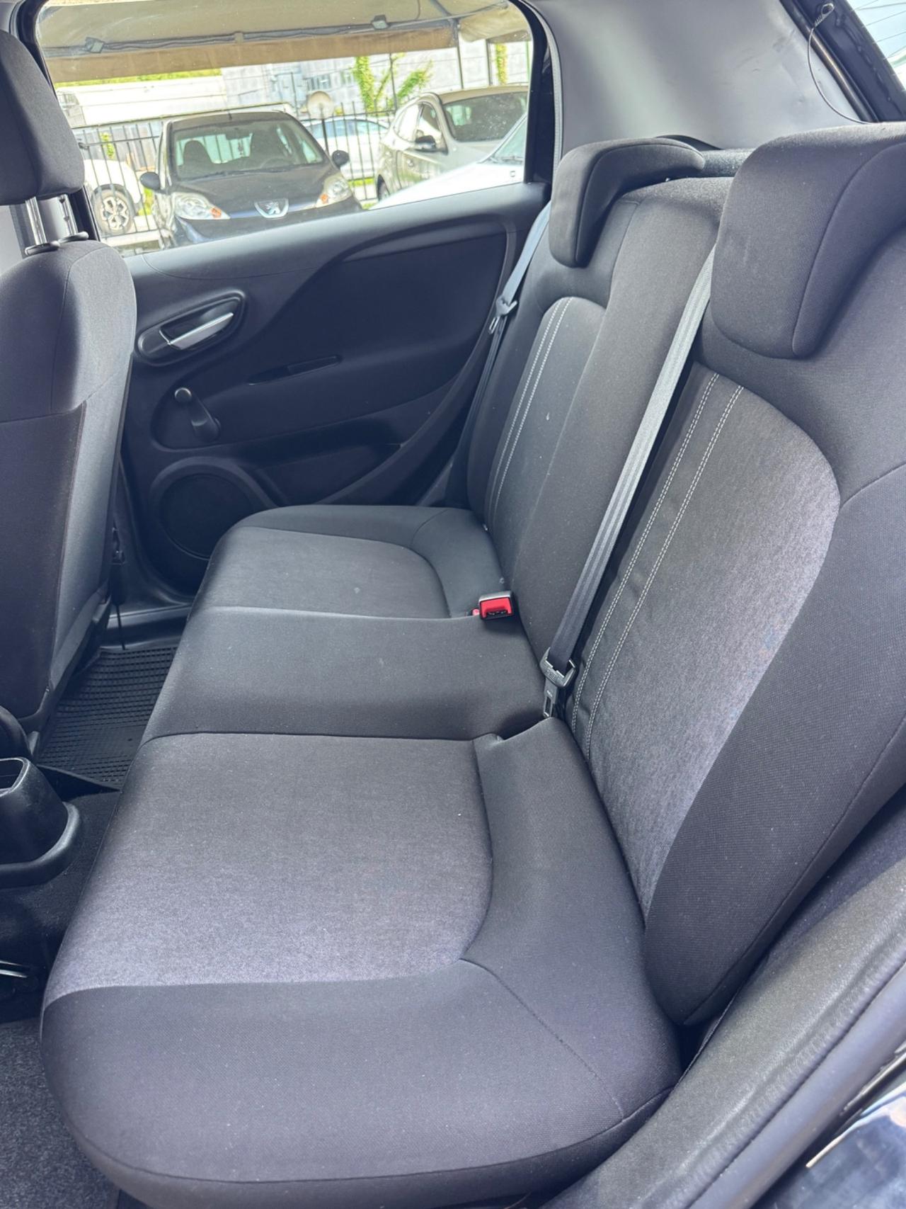 Fiat Punto 1.4 8V 5 porte Natural Power Street