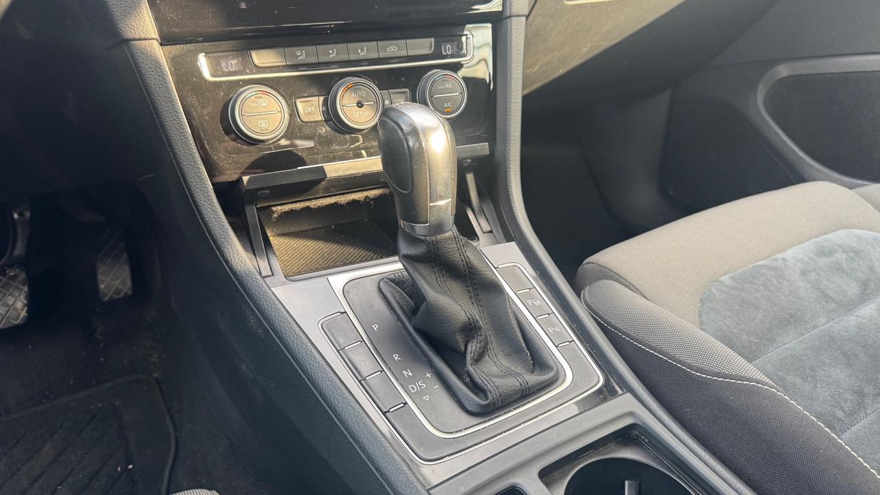 Volkswagen Golf 2.0 TDI DSG 5p. Highline -2014
