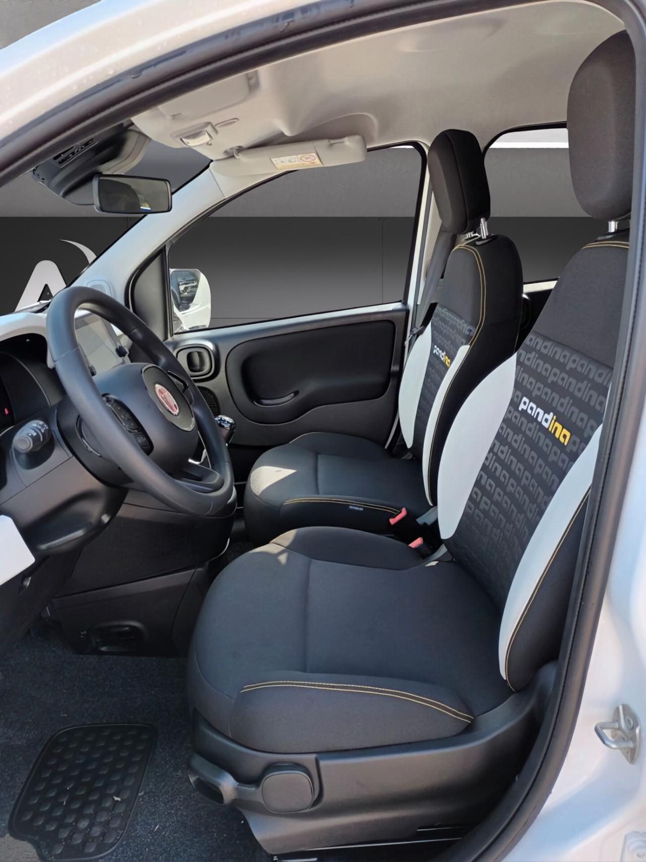 Fiat Panda Pandina 1000 HYBRID CROSS 65 CV KM 0 ITALIA