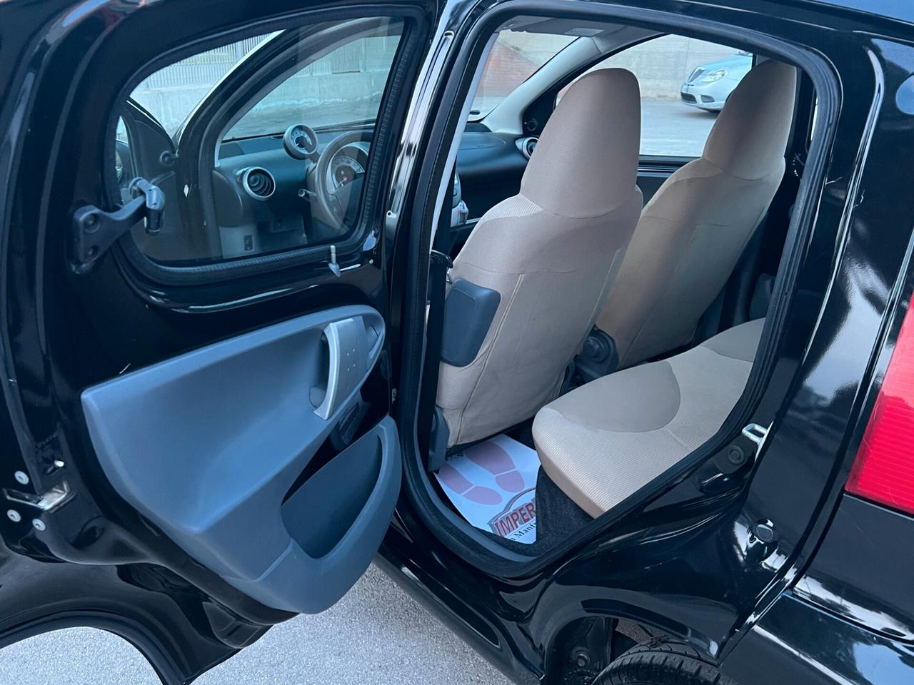 Peugeot 107 1.0 5p. Sweet Years TAGLIANDATA