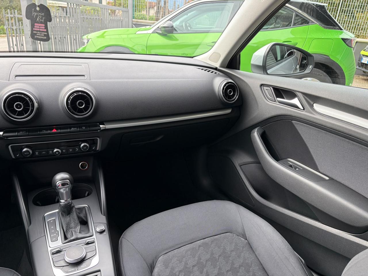 Audi A3 SPB 1.6 TDI 105cv S tronic Attraction