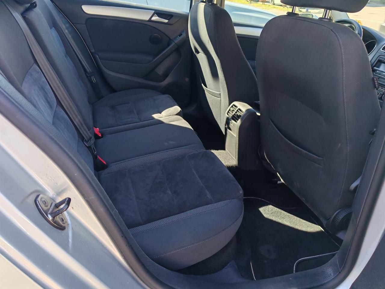 Volkswagen Golf 1.6 TDI DPF 5p. United