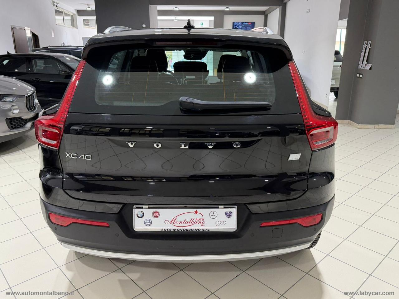 VOLVO XC40 T5 Recharge Plug-in R-design