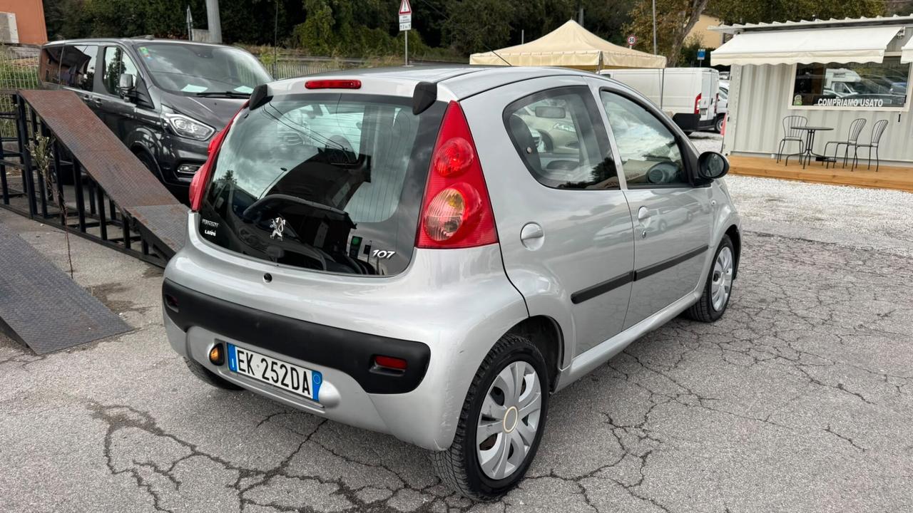 Peugeot 107 1.0 68CV 5p. Allure 2Tronic