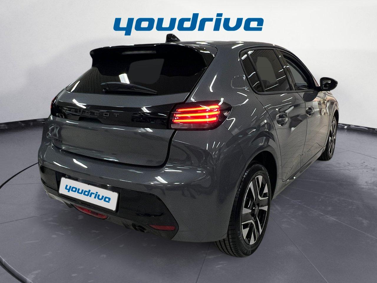 Peugeot 208 1.2 hybrid Allure 110cv e-dcs 6 KM 16.800
