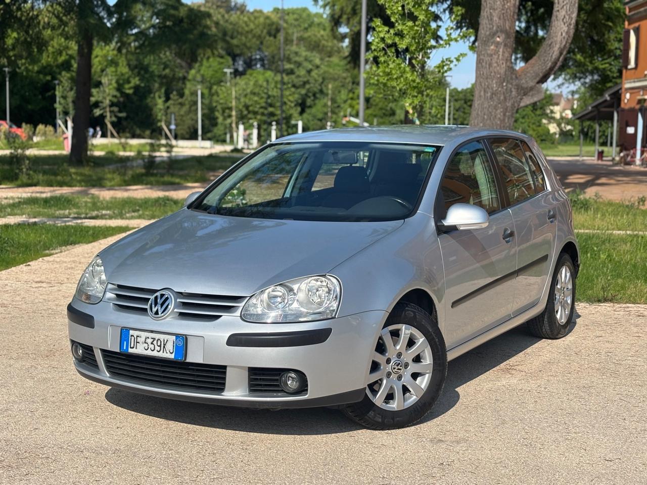 Volkswagen Golf 1.6 16V FSI 5p. Comfortline