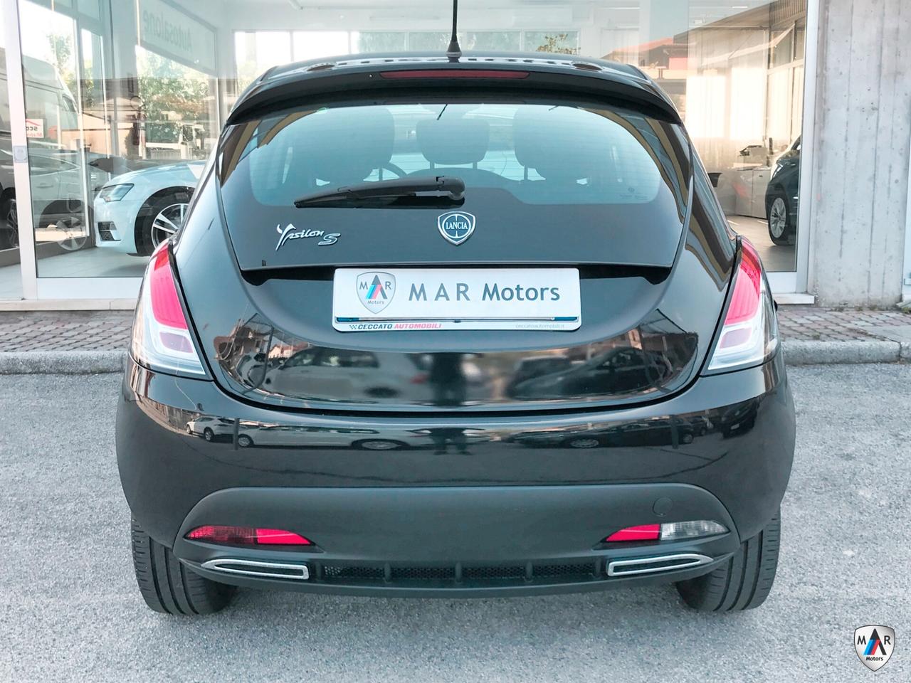Lancia Ypsilon 1.2 69 CV 5 porte S Momodesign