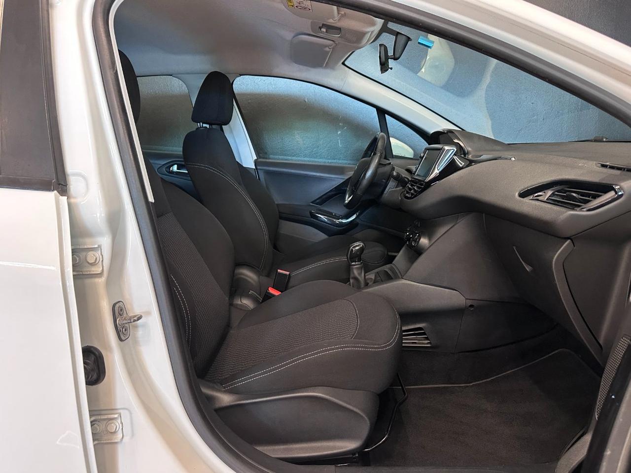 Peugeot 208 5 Porte 208 5p 1.6 bluehdi Active 75cv
