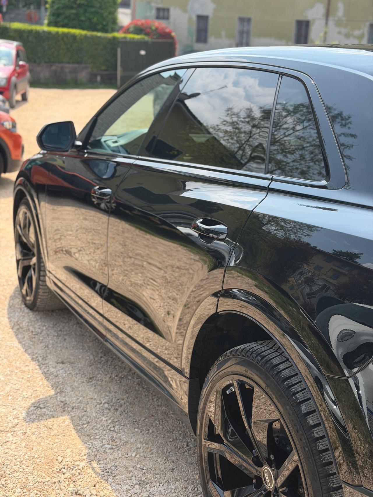 Audi RSQ8 TFSI V8 QUATTRO CARBOCERAMIC BANGOLUFSEN