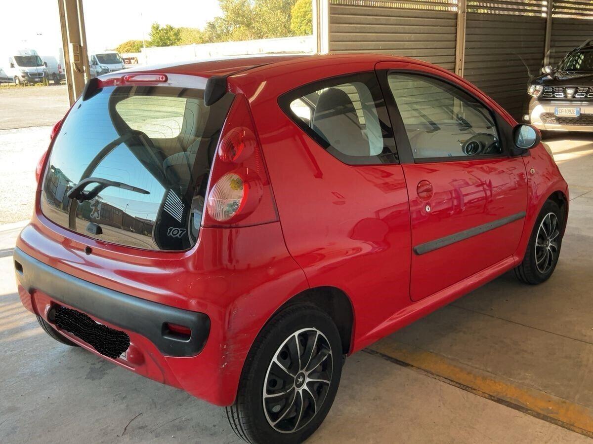 Peugeot 107 1.0 AUTOMATICA SOLI 67000 KM