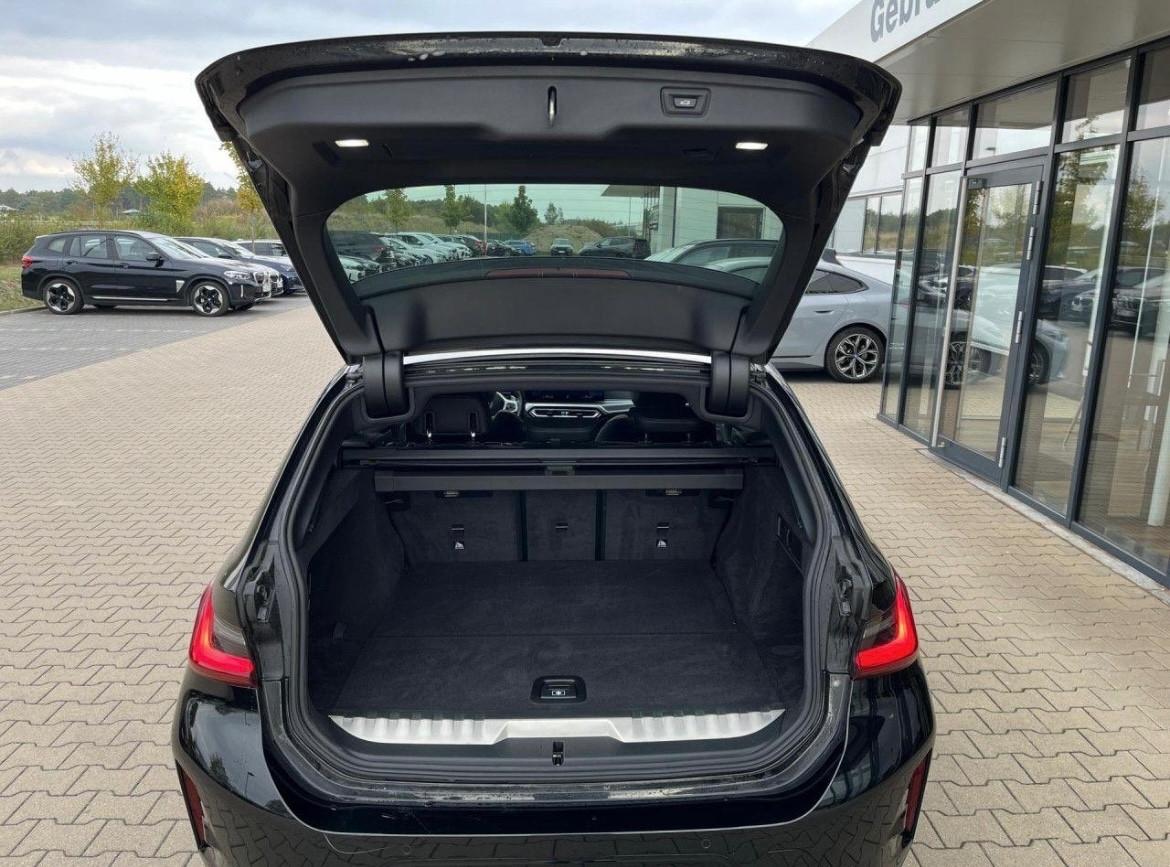BMW 320 e Touring M-Sport