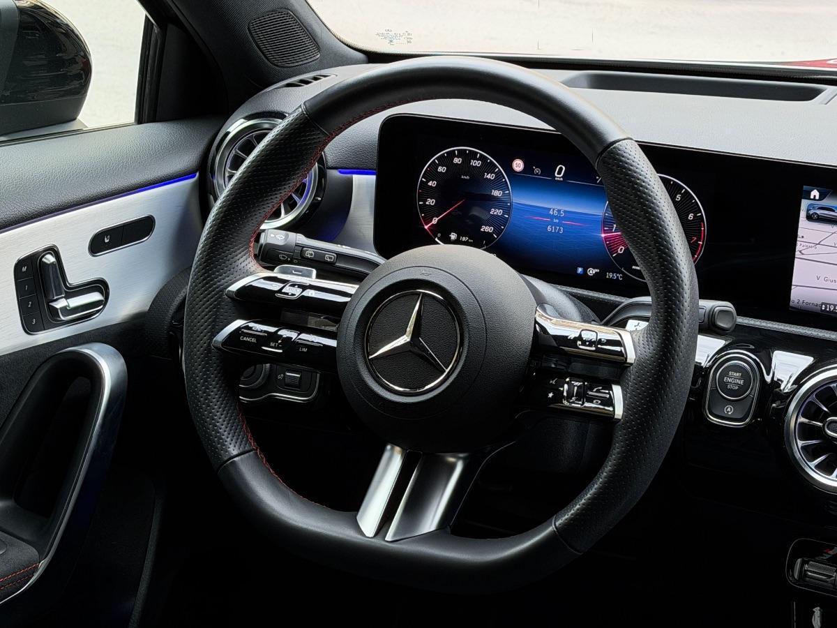 New Mercedes Classe A 220 4Matic Premium AMG Night Edition 190CV