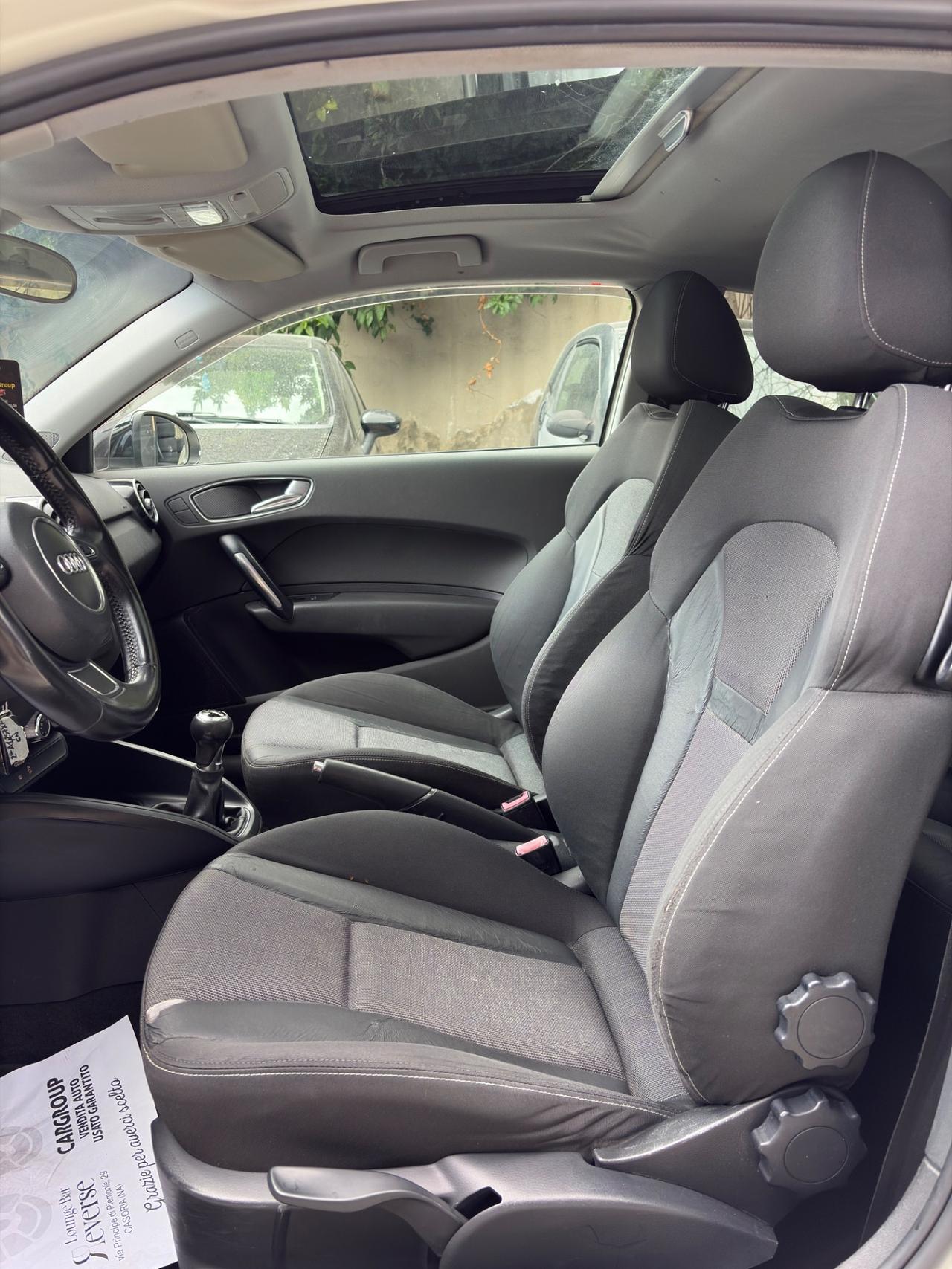 Audi A1 1.6 TDI 90cv TETTO NAVIGATORE