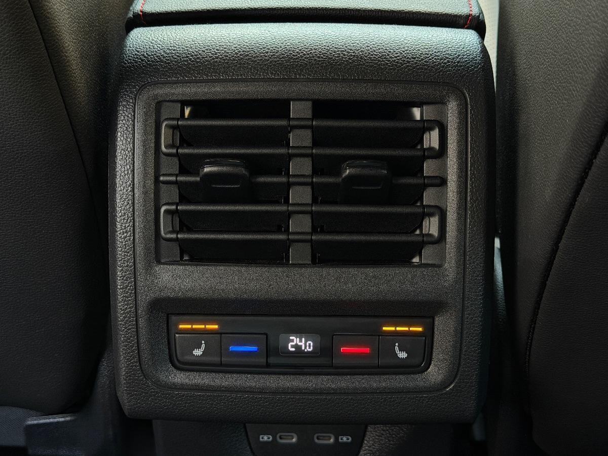 Volkswagen Golf 8 GTI 2.0 TSI 245CV