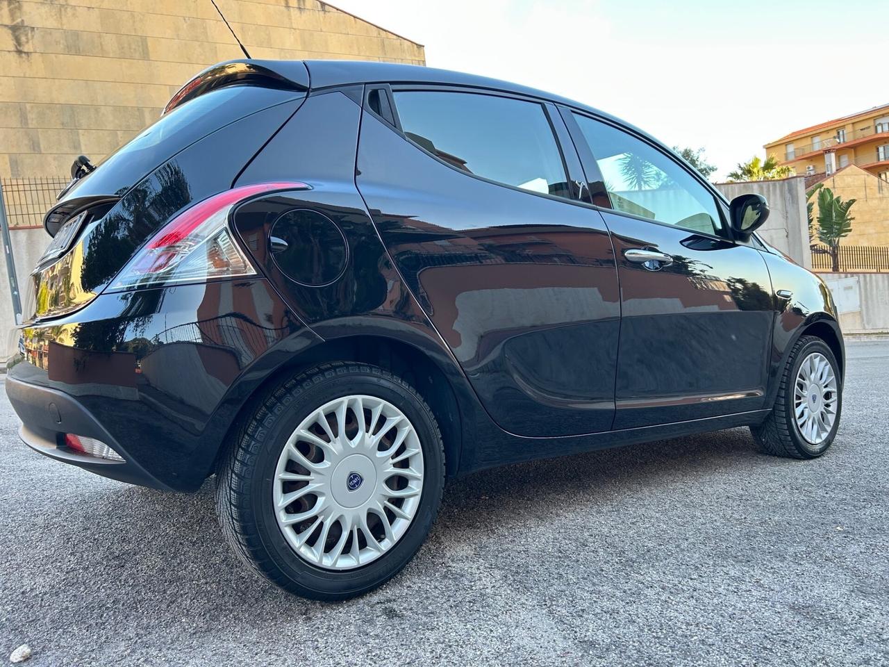 Lancia Ypsilon 1.2 benz ideale per neo patentati