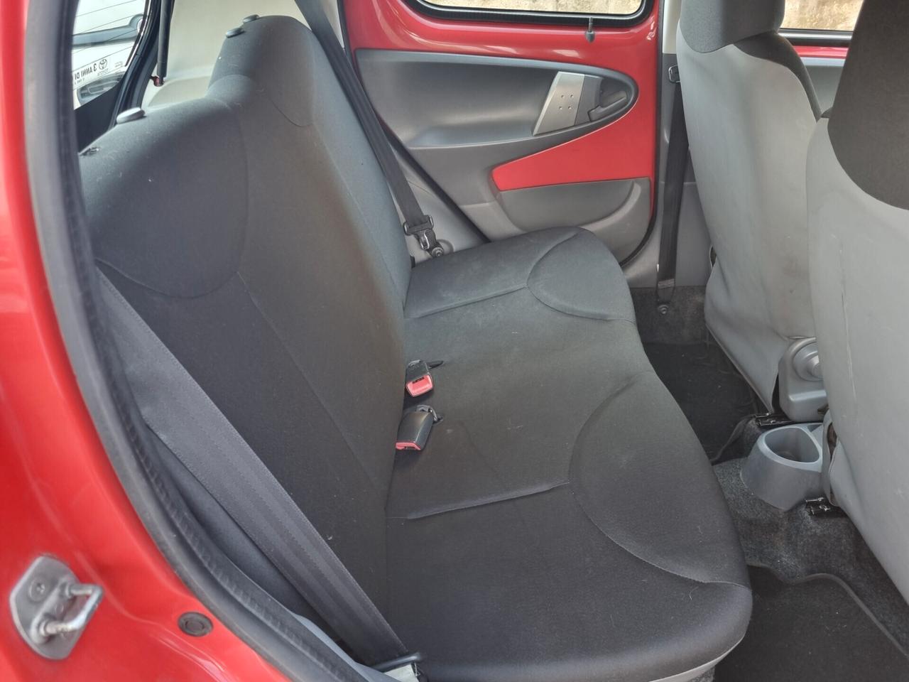 Toyota Aygo 1.0 12V VVT-i 5 porte Sol
