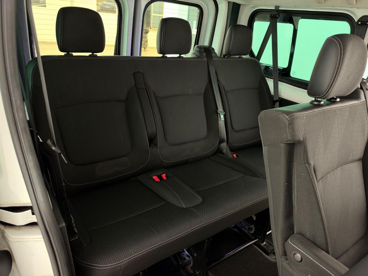 Renault Trafic 2.0 dCi 145CV 9Posti