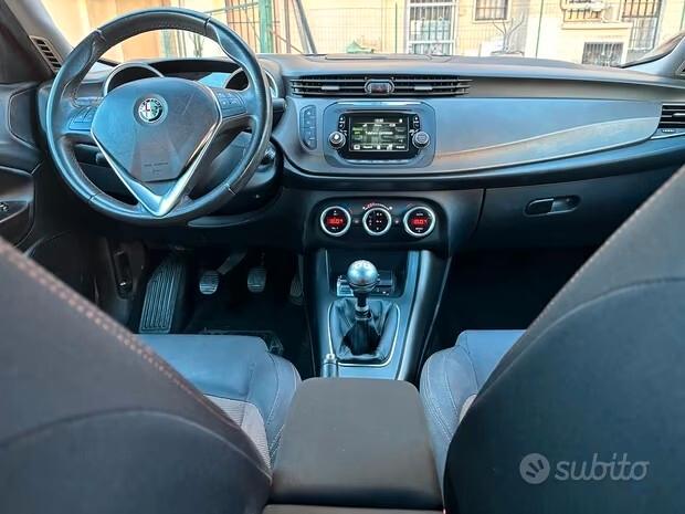 Alfa Romeo Giulietta 1.6 JTDm-2 105 CV Exclusive NEOPATENTATI!!!