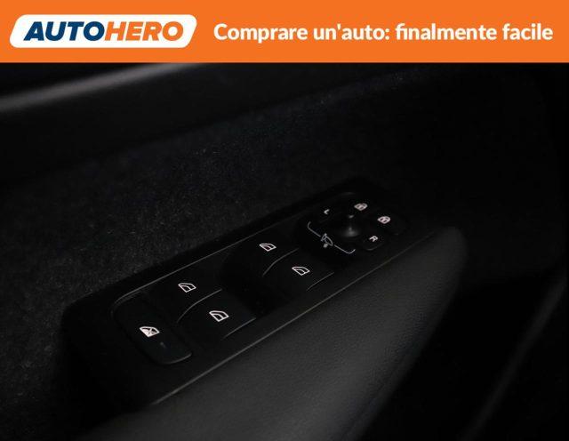 VOLVO XC40 T2 Momentum Pro