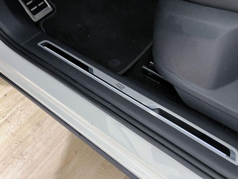 Volkswagen Tiguan Tiguan 2.0 tdi R-Line 150cv dsg