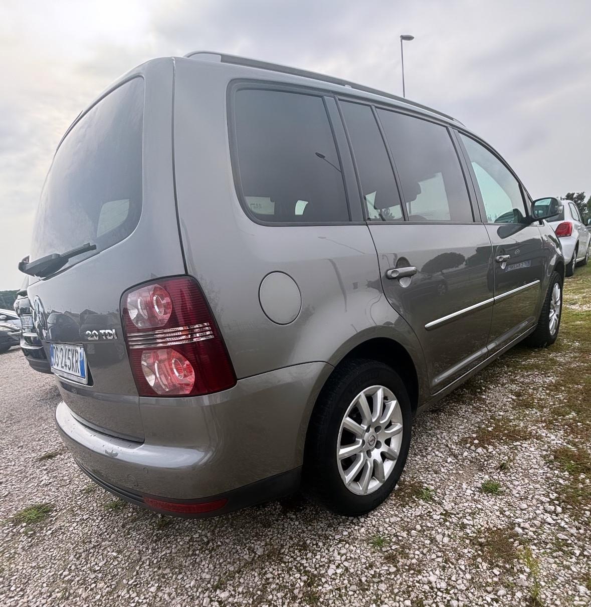 Volkswagen Touran 2.0 TDI DPF Highline