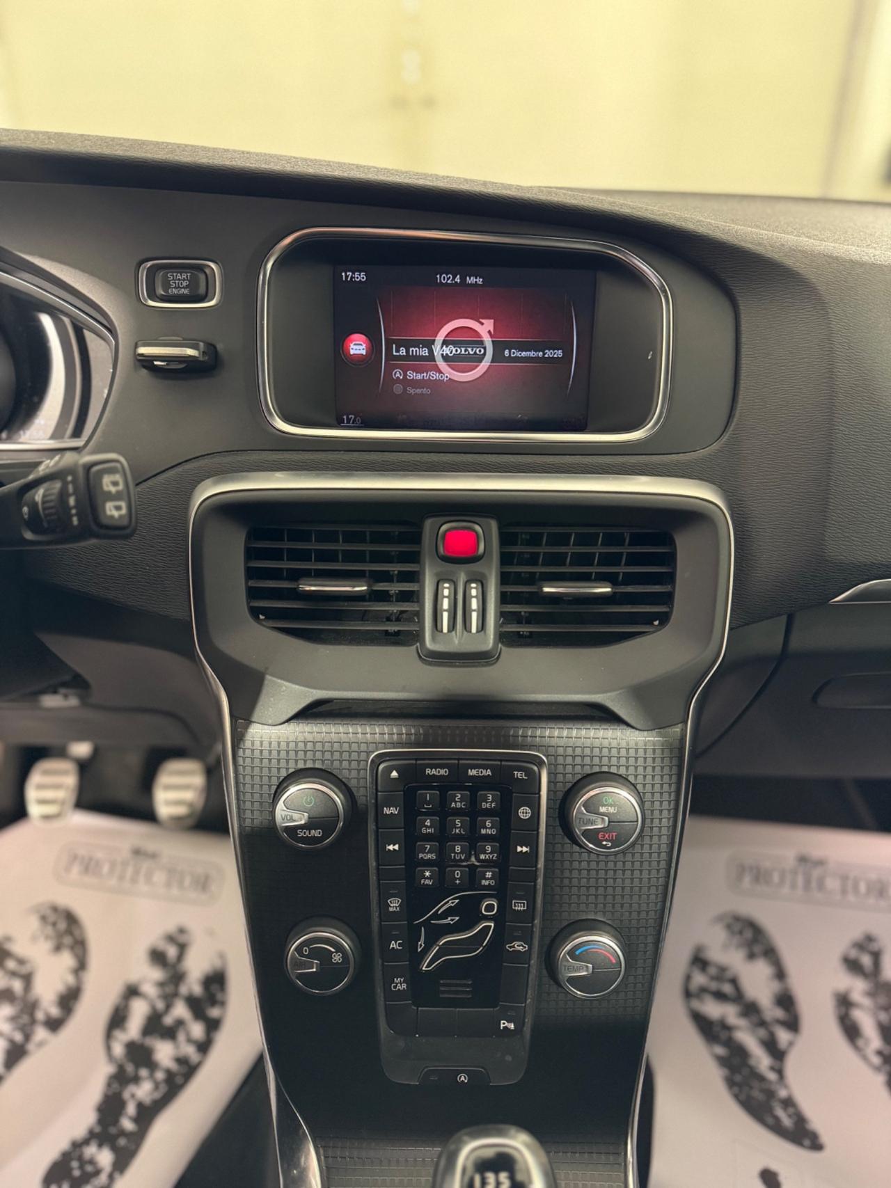 Volvo V40 D2 R-design EURO 6B