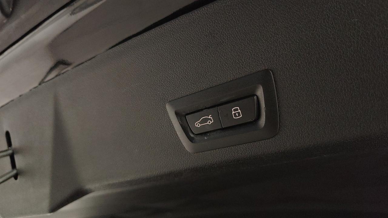 BMW XM G09 - XM 4.4 phev auto