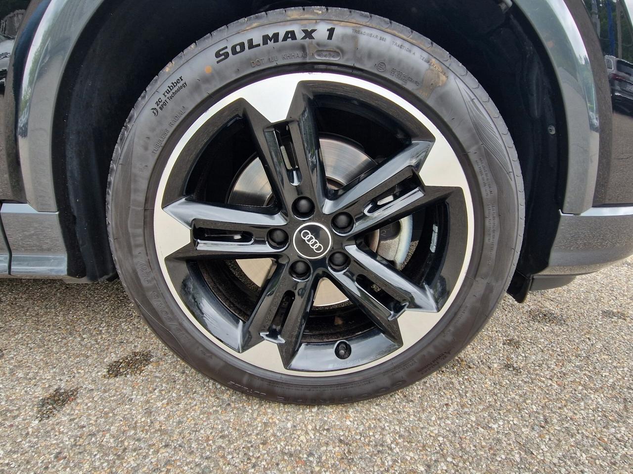 Audi Q2 35 TDI quattro S tronic Identity Black