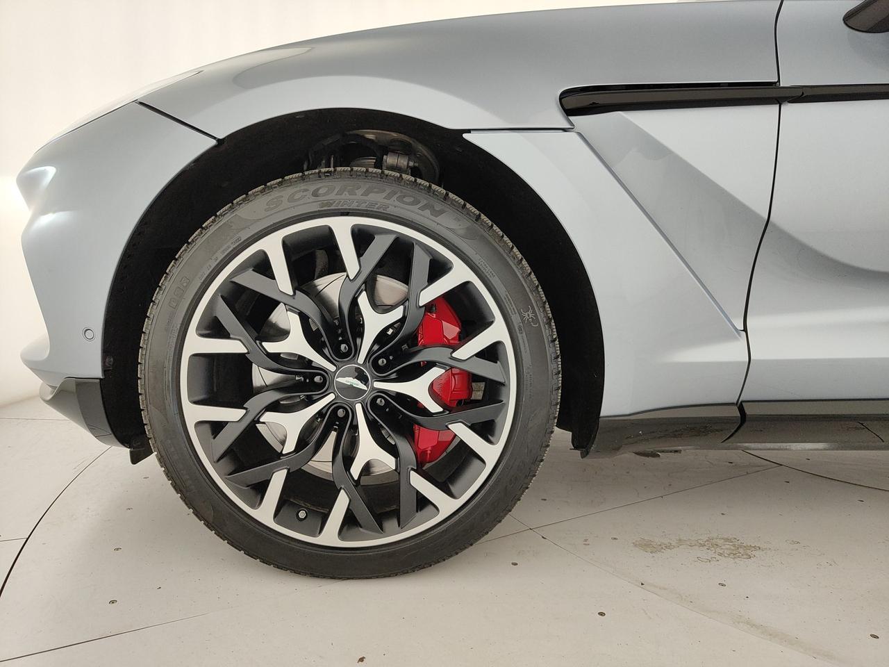 ASTON MARTIN DBX 4.0 auto