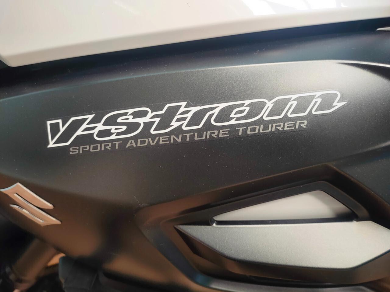 Suzuki V Strom DL 1000 soli 14.318 km.