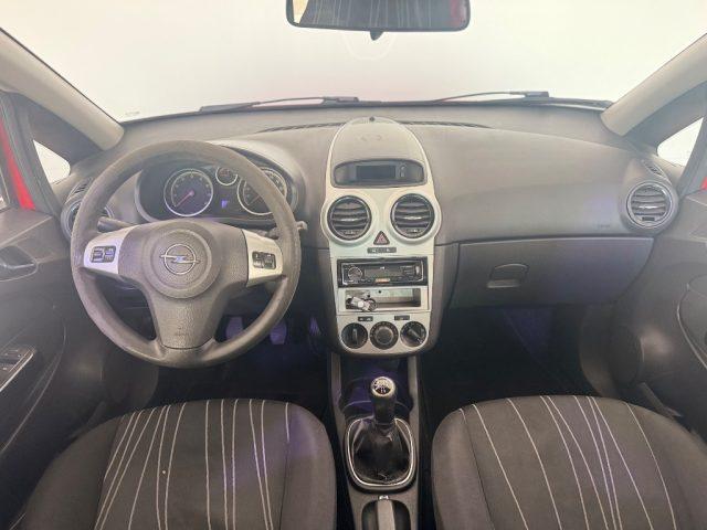 OPEL Corsa 1.2 5 porte Cosmo.