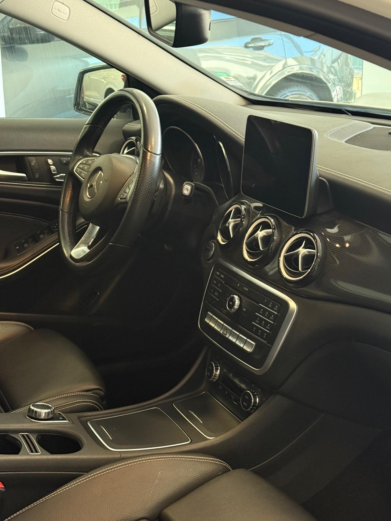Mercedes-benz GLA 200 d Automatic 4Matic Night Edition