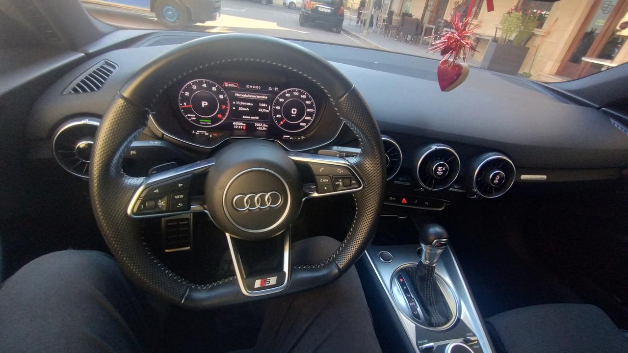 Audi TT Coupé 45 TFSI quattro S-LINE S tronic