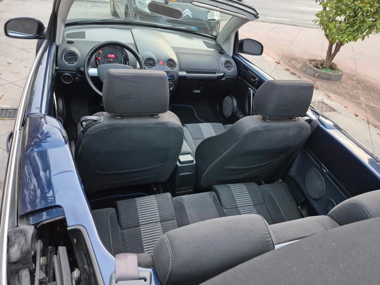 Volkswagen New Beetle 1.4 16V Cabrio