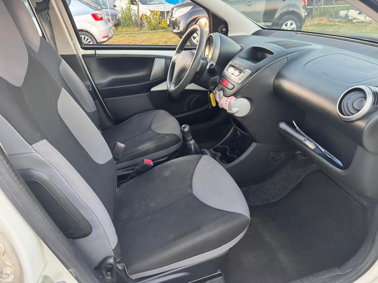 Peugeot 107 1.0 5 porte del 2014 SOLO 136.000 KM