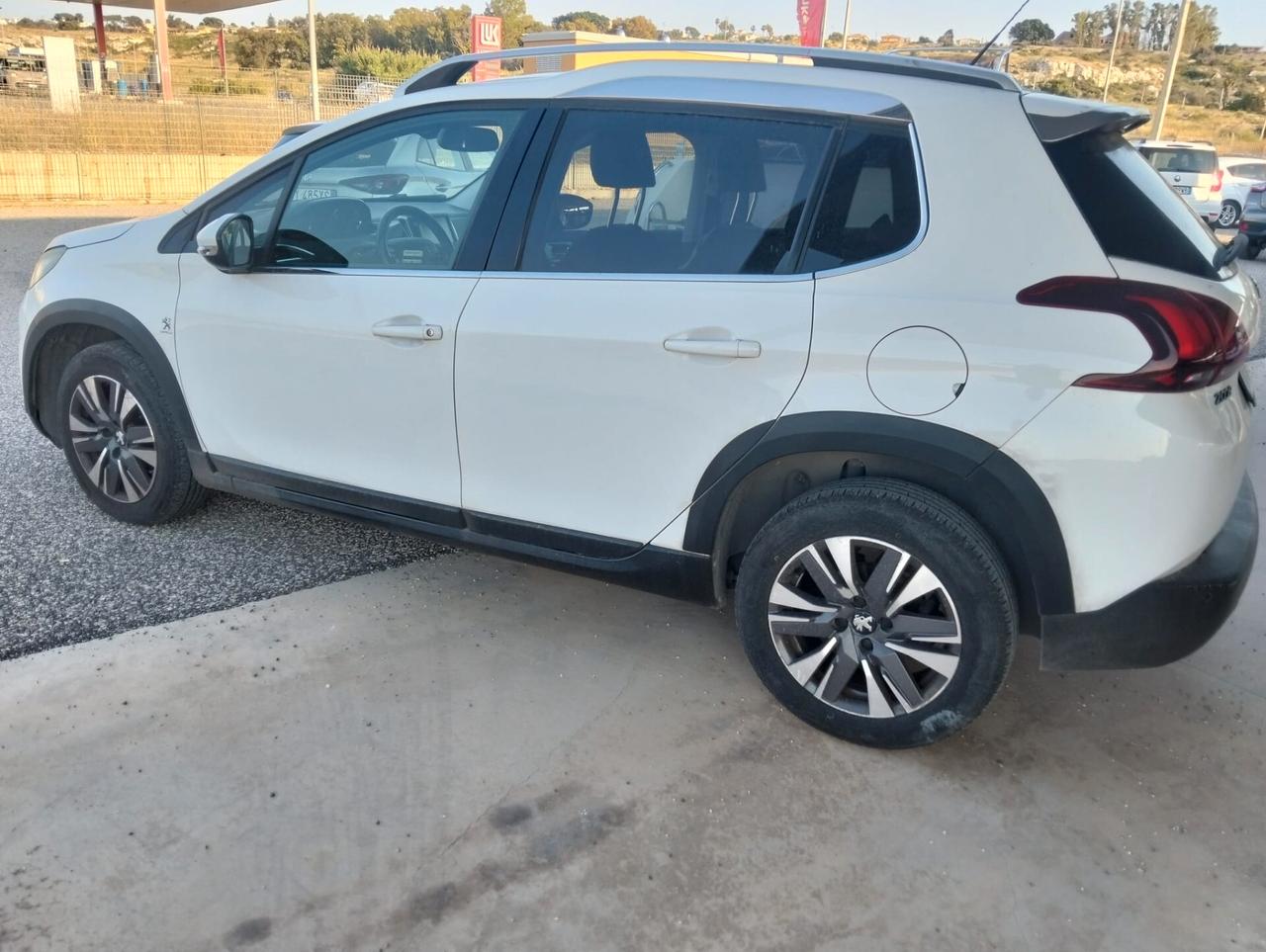 Peugeot 2008 PureTech Turbo 110 S&S Allure