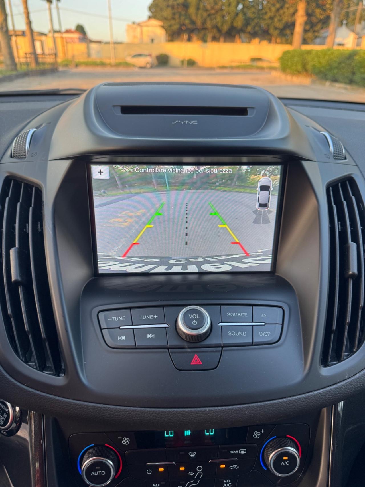Ford Kuga 1.5 TDCI TITANIUM