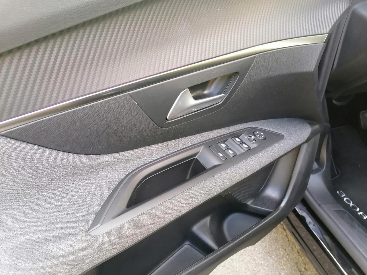 Peugeot 3008 1.5 HDI - 2021