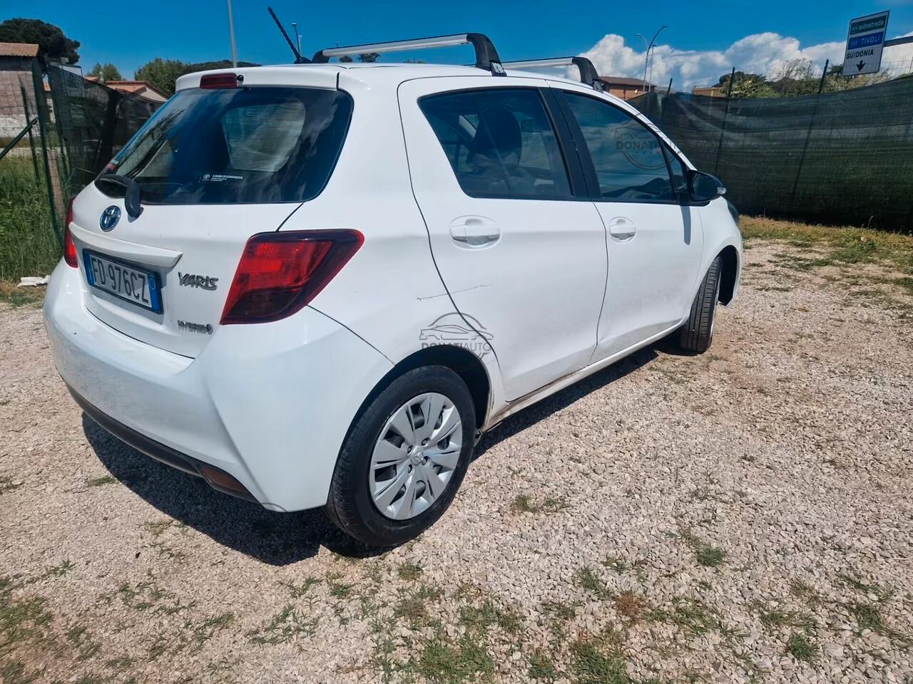 Toyota Yaris 1.5 Hybrid 5 porte AUTOCARRO 2 POSTI Neopatentati
