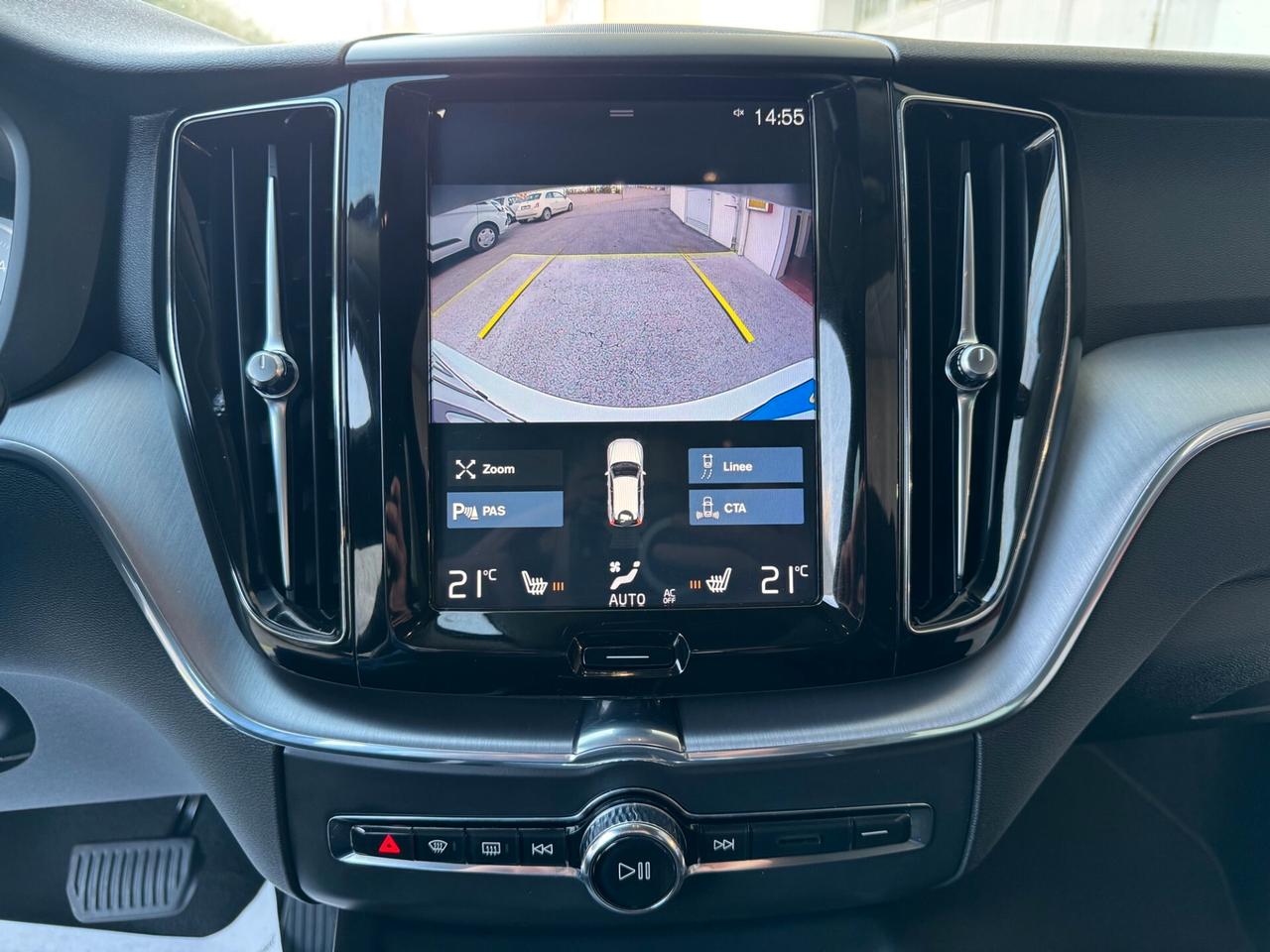 Volvo XC60 2.0 b4 MomentumPro AWD GEARTRONIC PROMO