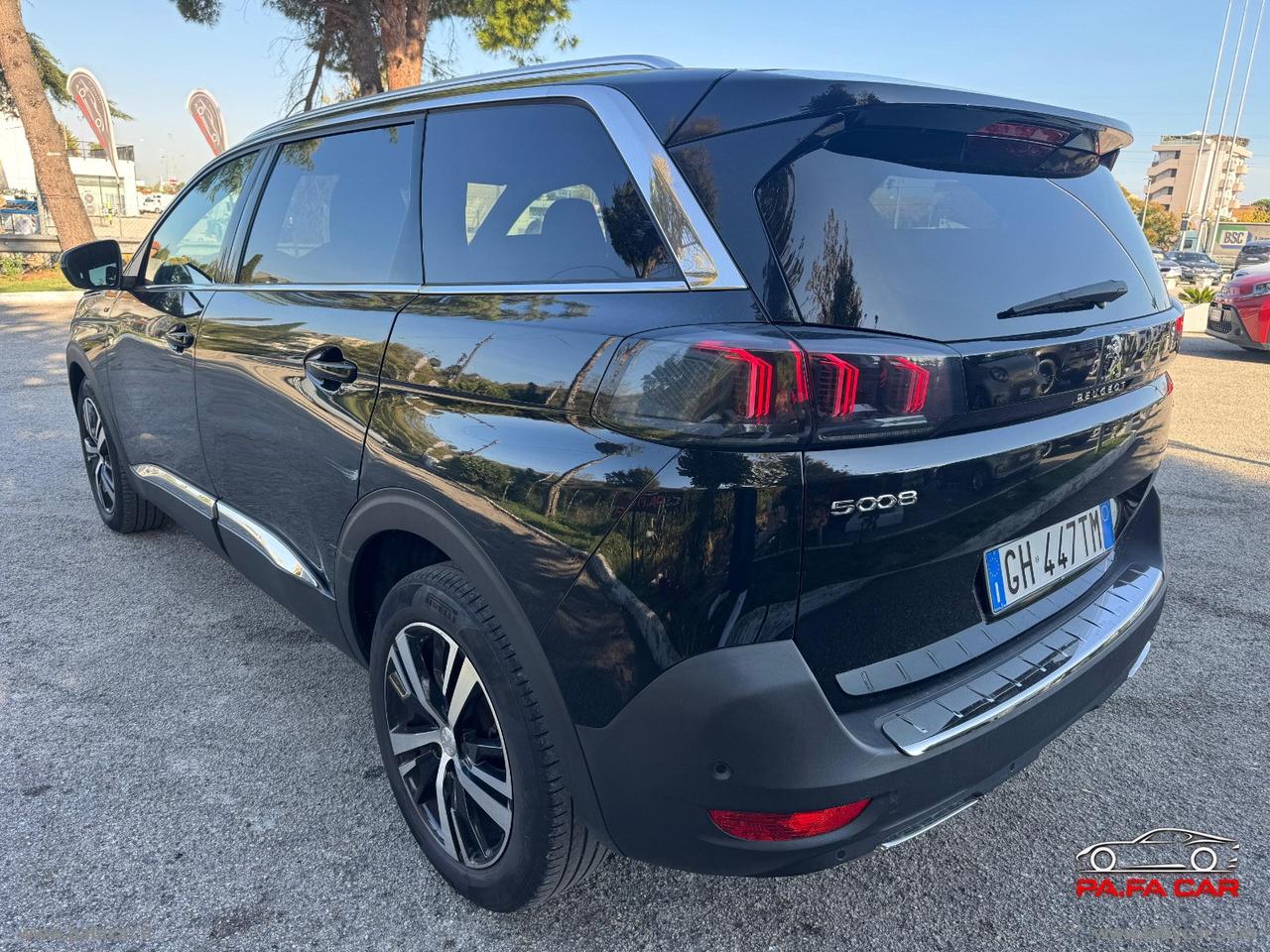 PEUGEOT 5008 BlueHDi 130 S&S EAT8 GT
