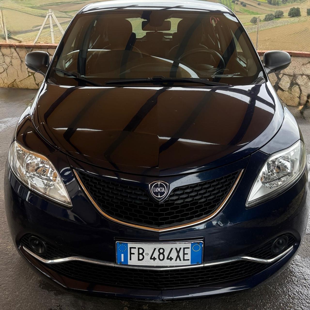 Lancia Ypsilon 1.2 69 CV 5 porte Gold