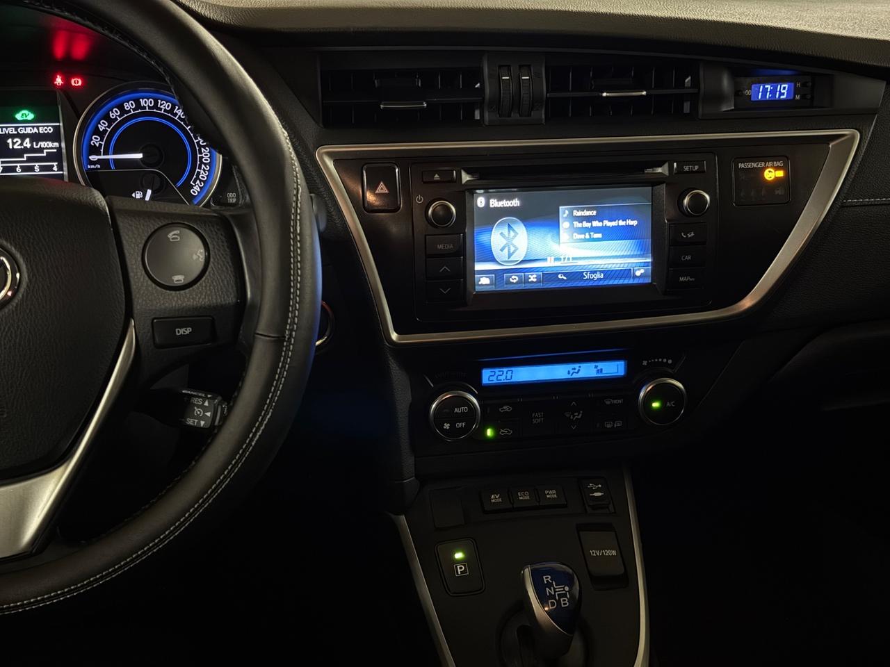 Toyota Auris Touring 1.8 Hybrid