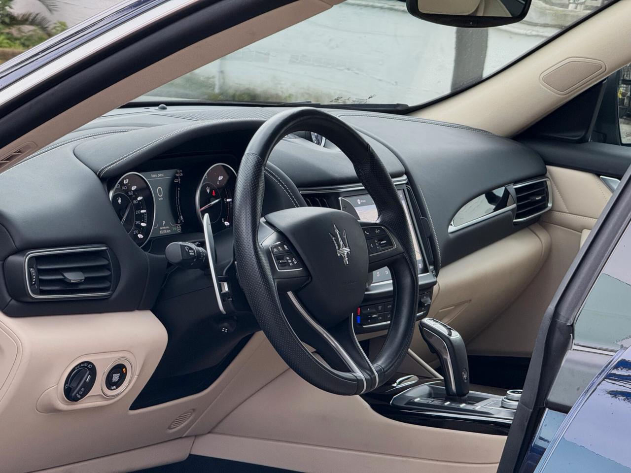 Maserati Levante 3.0 DS V6 Gransport 250CV Q4 TETTO 360