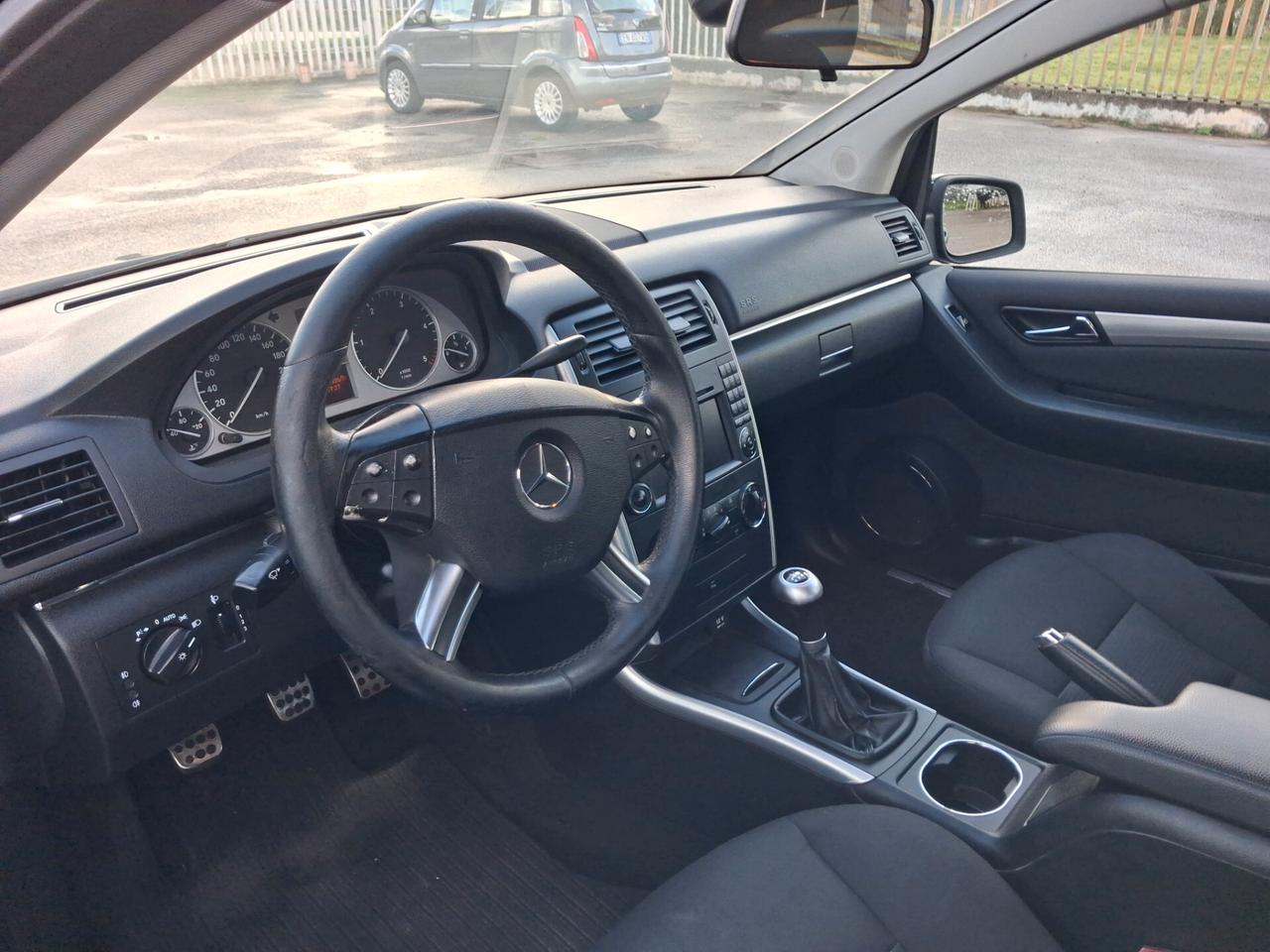 Mercedes-benz B 200 CDI BlueEFFICIENCY Premium