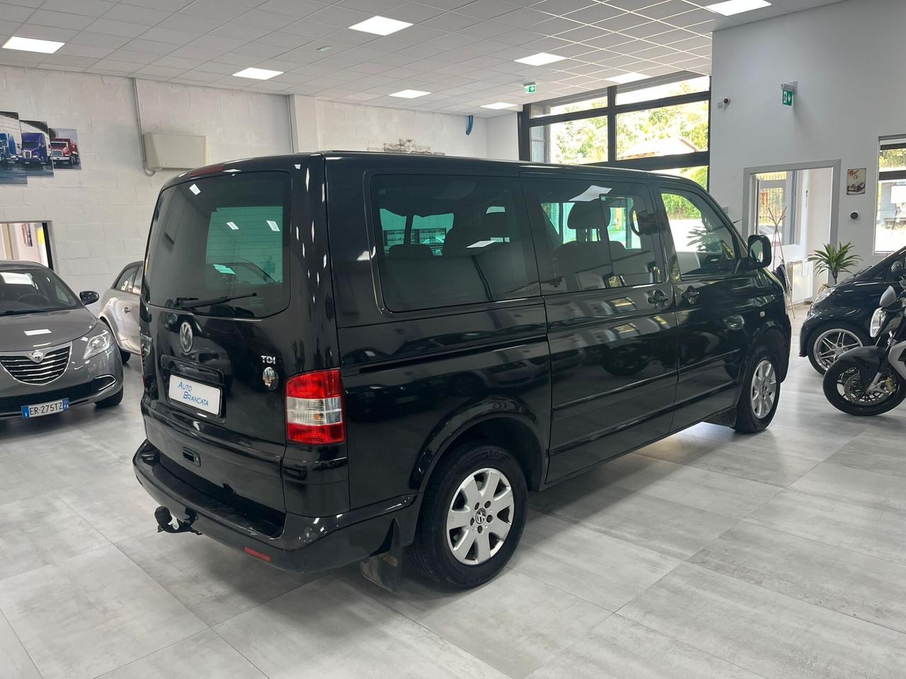 Volkswagen T5 Multivan 2.5 tdi Highline 130cv 7 POSTI