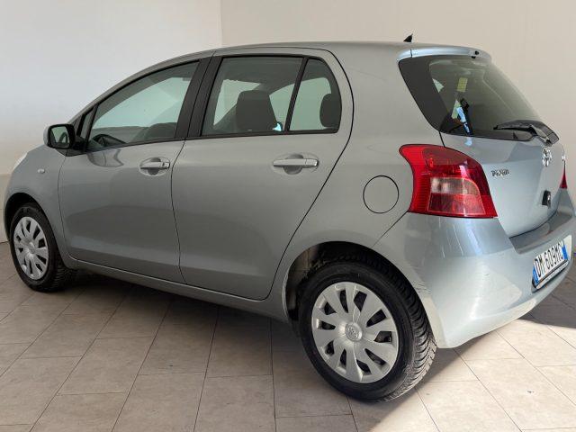 TOYOTA Yaris 1.0 5 porte Sol